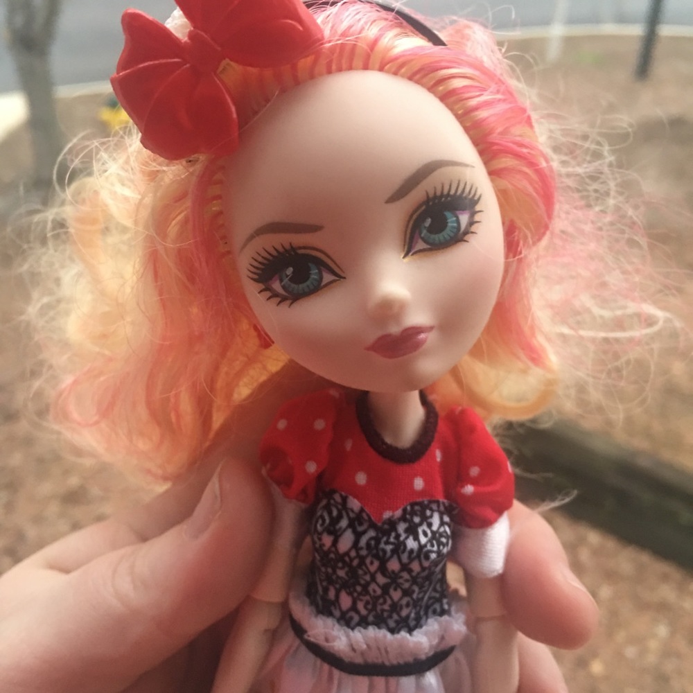 Ever After High Hat-Tastic Tea Party Apple White